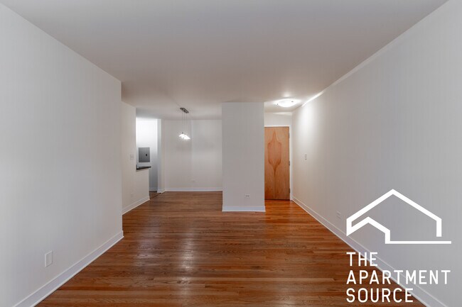 Foto del edificio - 628 W Wrightwood Ave