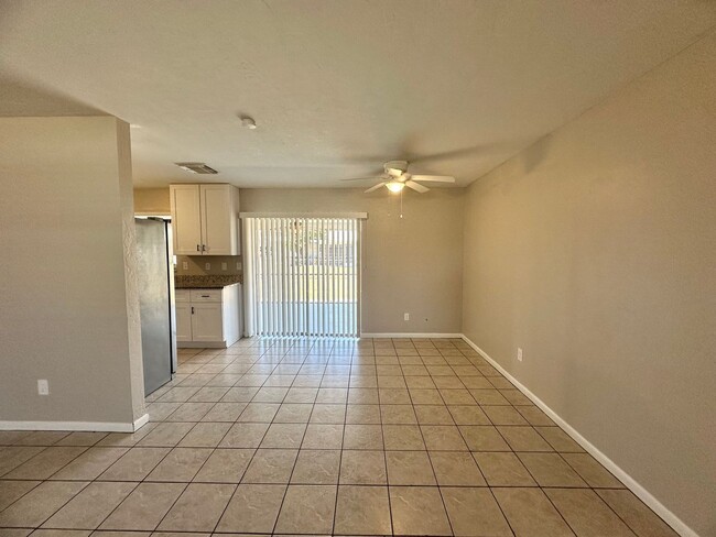 Foto del edificio - 4946 Viceroy Ct