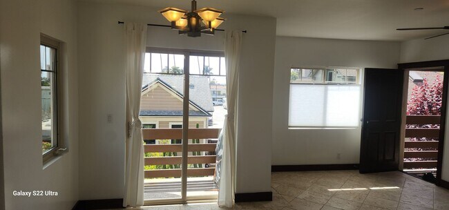 Foto del edificio - Spacious and freshly updated 2 bedroom, 2 ...