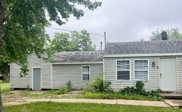 Building Photo - 921 Edison St