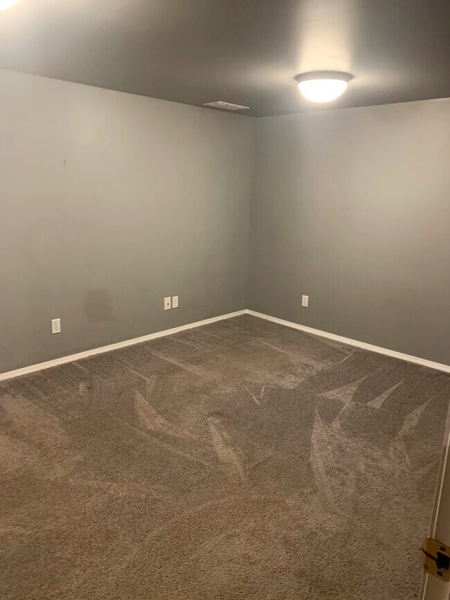 4th Bedroom in basement - 5071 Rockwood Dr