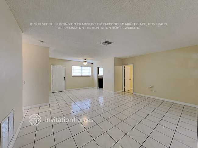 Foto del edificio - 1841 NW 185th St