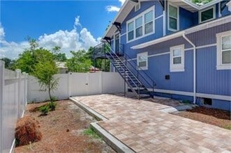 Building Photo - 713 N Newport Ave