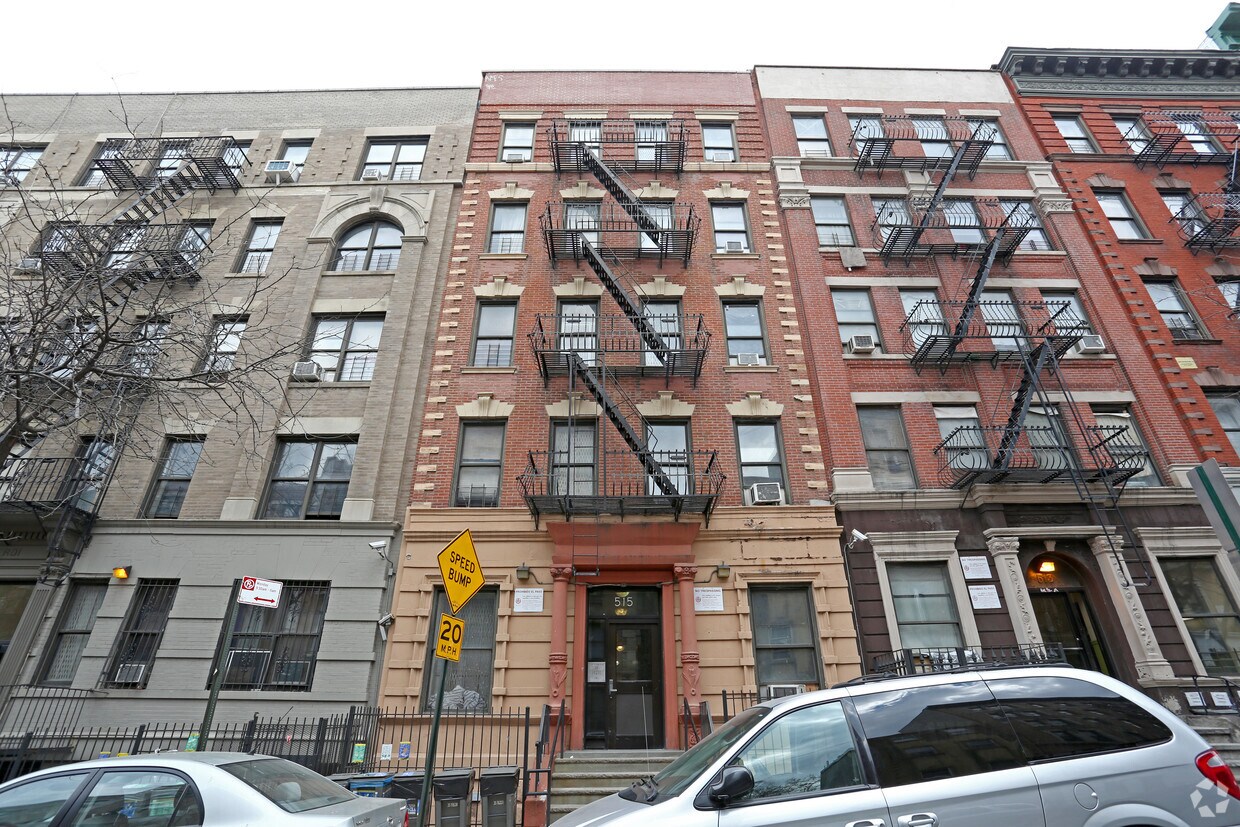 Building Photo - 515 W 159th St