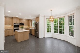 Building Photo - 10417 Snow Point Dr