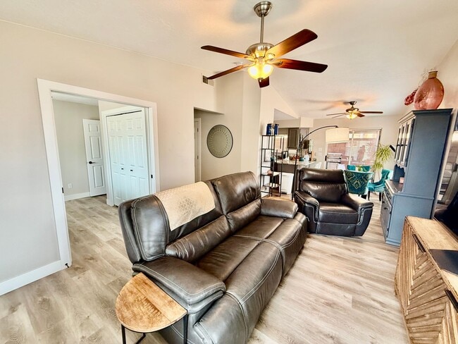 Building Photo - Pet-Friendly 4-BR home in Ivins