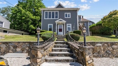 Building Photo - 54 Hillside Ave