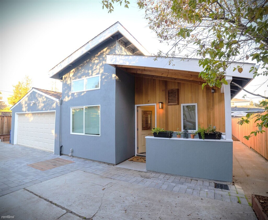 Foto principal - 2 br, 1 bath Duplex - 518 Emeline Avenue A