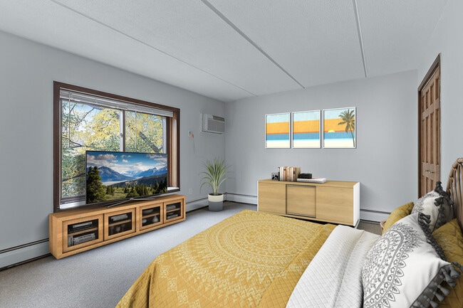 Building Photo - The Marshall Street Apartments