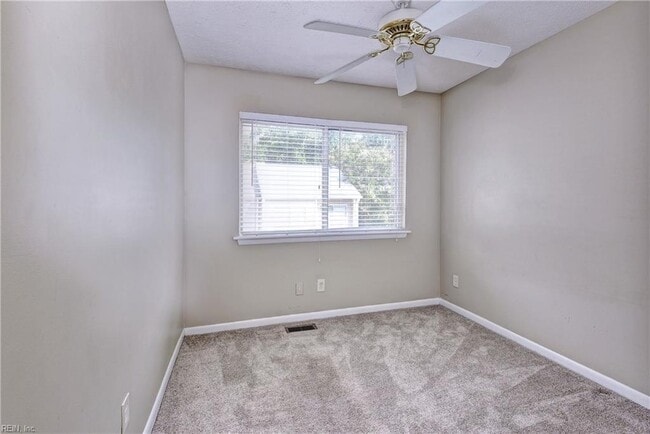 Foto del edificio - 4058 Midlands Rd