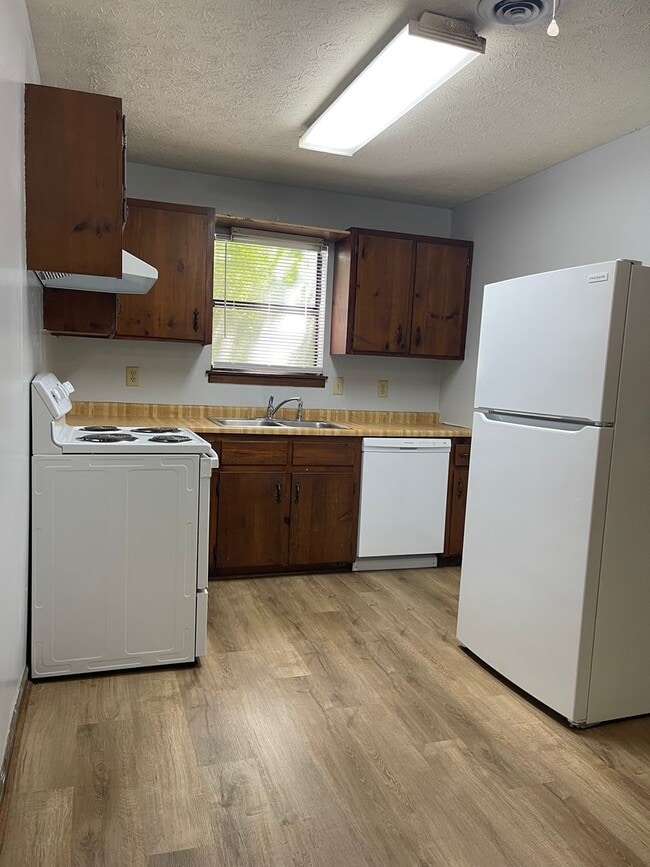 Photo - 2 bedroom, 1 bath duplex is located on a cul-de-sac near Cedar Shoals High School Townhome