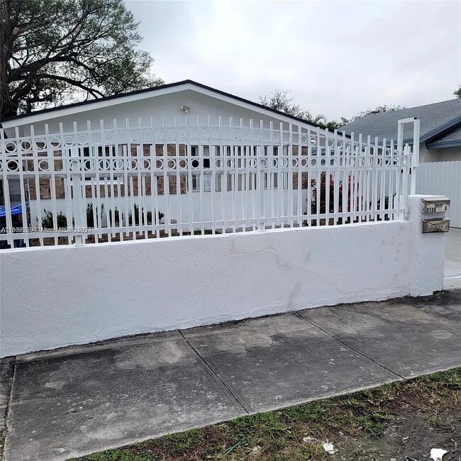 Building Photo - 2126 NW 47th Terrace