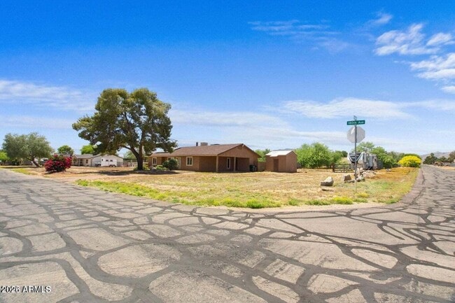 Building Photo - 14038 N 180th Ave