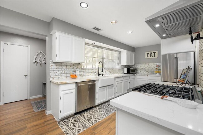 Foto del edificio - 16458 Brookford Dr
