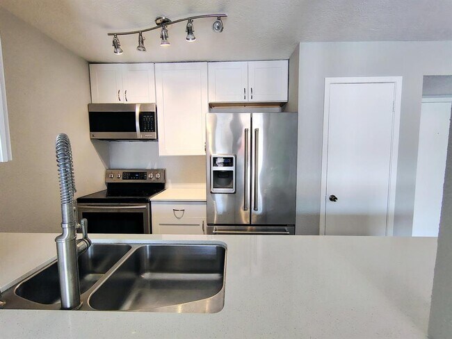 Foto del edificio - 205 Yacht Club Ln