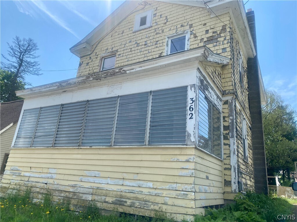 Primary Photo - 362 Fulton St