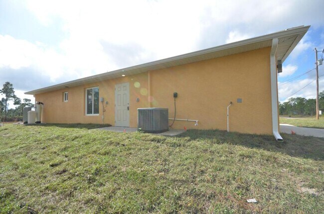 Foto del edificio - 1132 Edelweiss St E