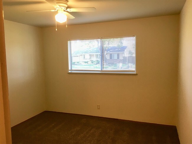 Building Photo - 5479 Carlson Dr