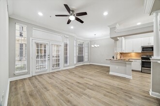 Building Photo - 5353 Memorial Dr