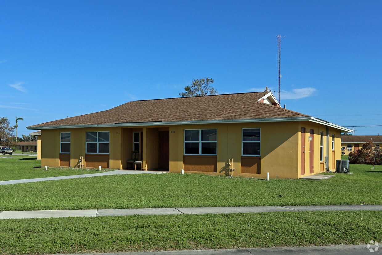 Isles of Pahokee II Apartments in Pahokee, FL