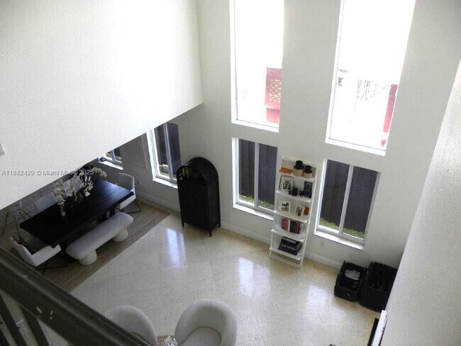 Foto del edificio - 3532 SW 23rd Terrace