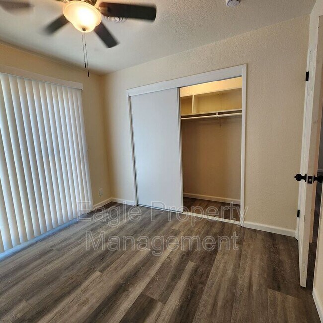 Foto del edificio - 1200 Wayland Ave