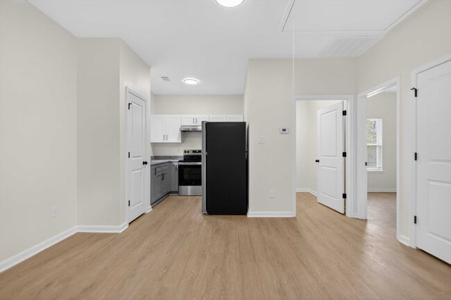 Building Photo - 2001-2003 Scotty Ct