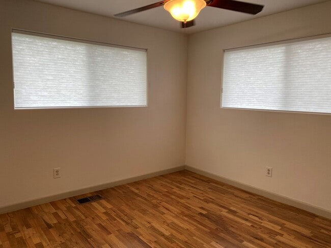 Building Photo - ~Fantastic Three Bedroom Home~