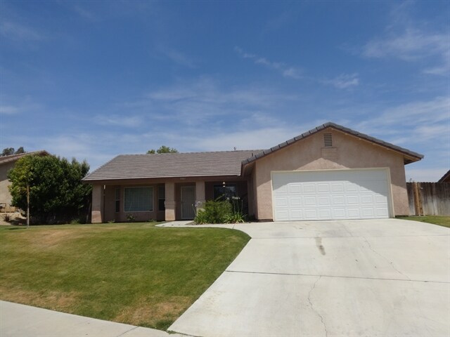 Foto principal - 3001 Latham St