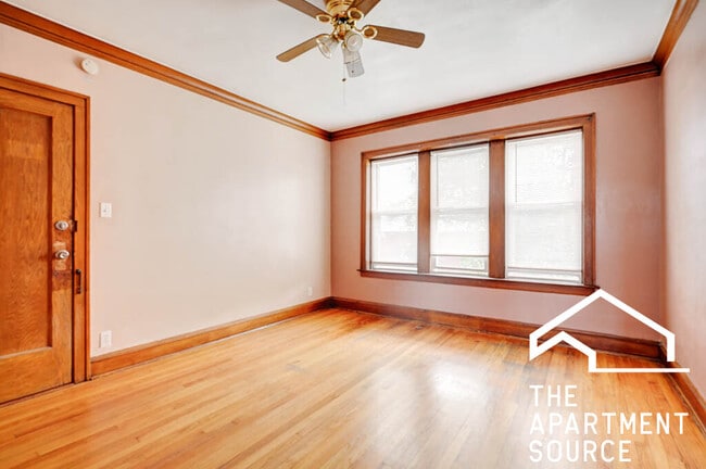 Foto del edificio - 2618 N Kildare Ave