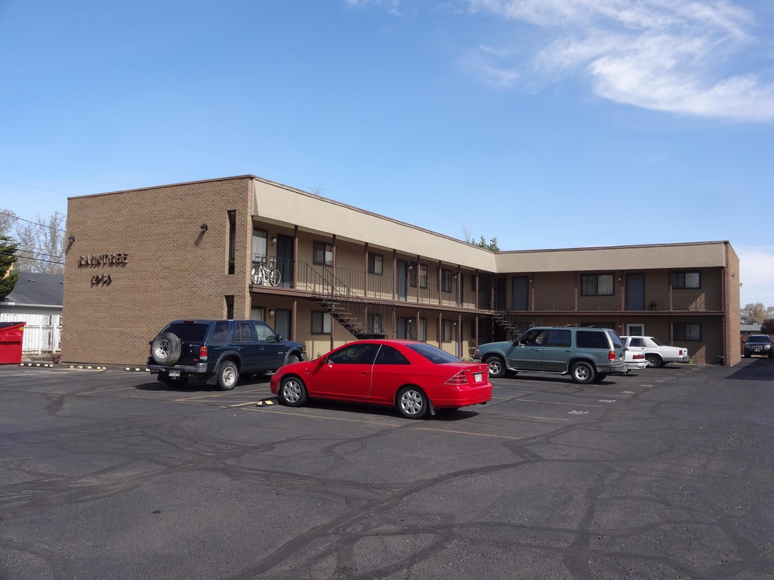 Building Photo - Raintree Apartments