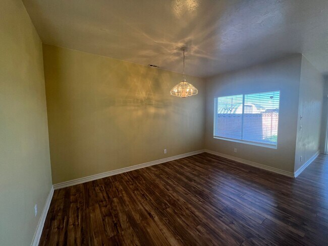 Foto del edificio - 3 bed, 3 bath Twin-home