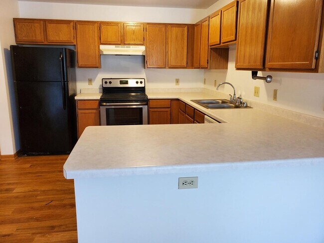 Foto del edificio - Pewaukee - Charming 2 Bedroom 2 Bath Apart...