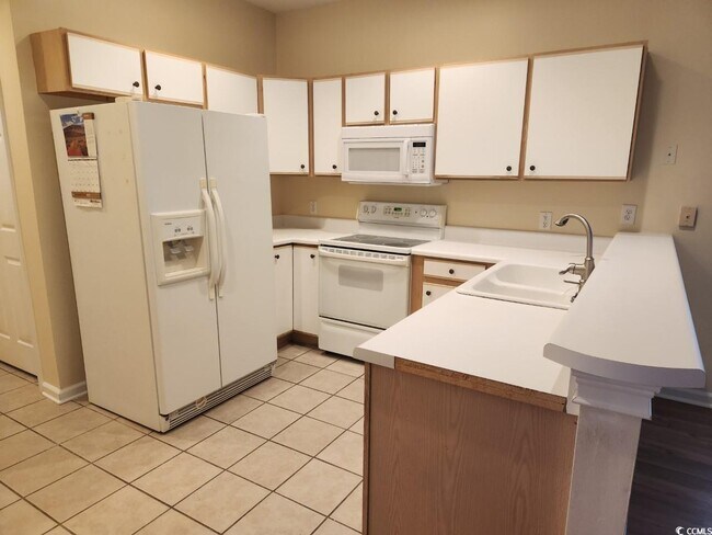 Foto del edificio - 33 Golf View Ct