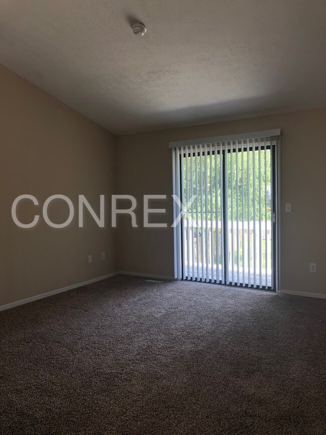 Building Photo - Newly Remodeled Home!