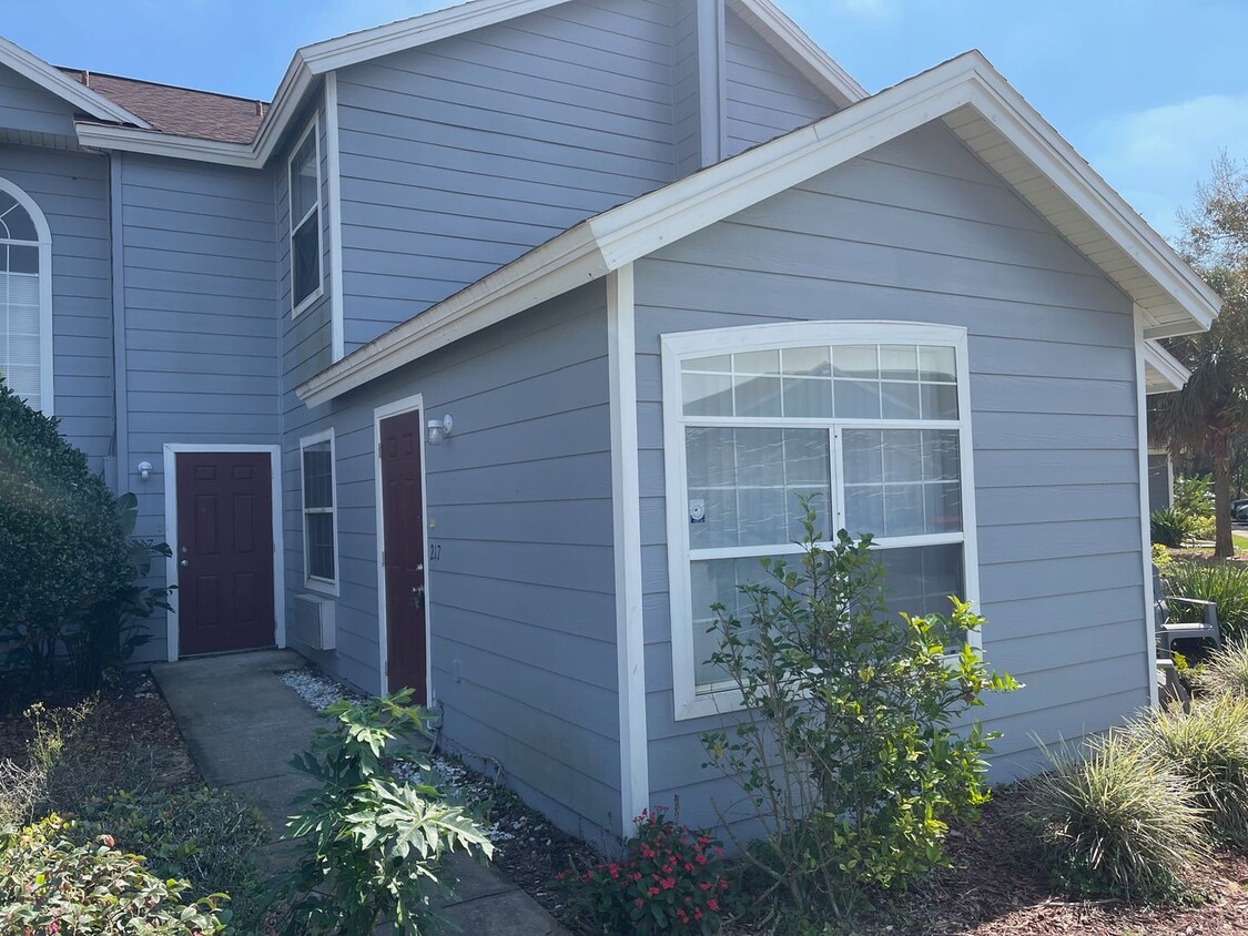 Primary Photo - ***All Utilities Included*** 3 bedroom 2 b...