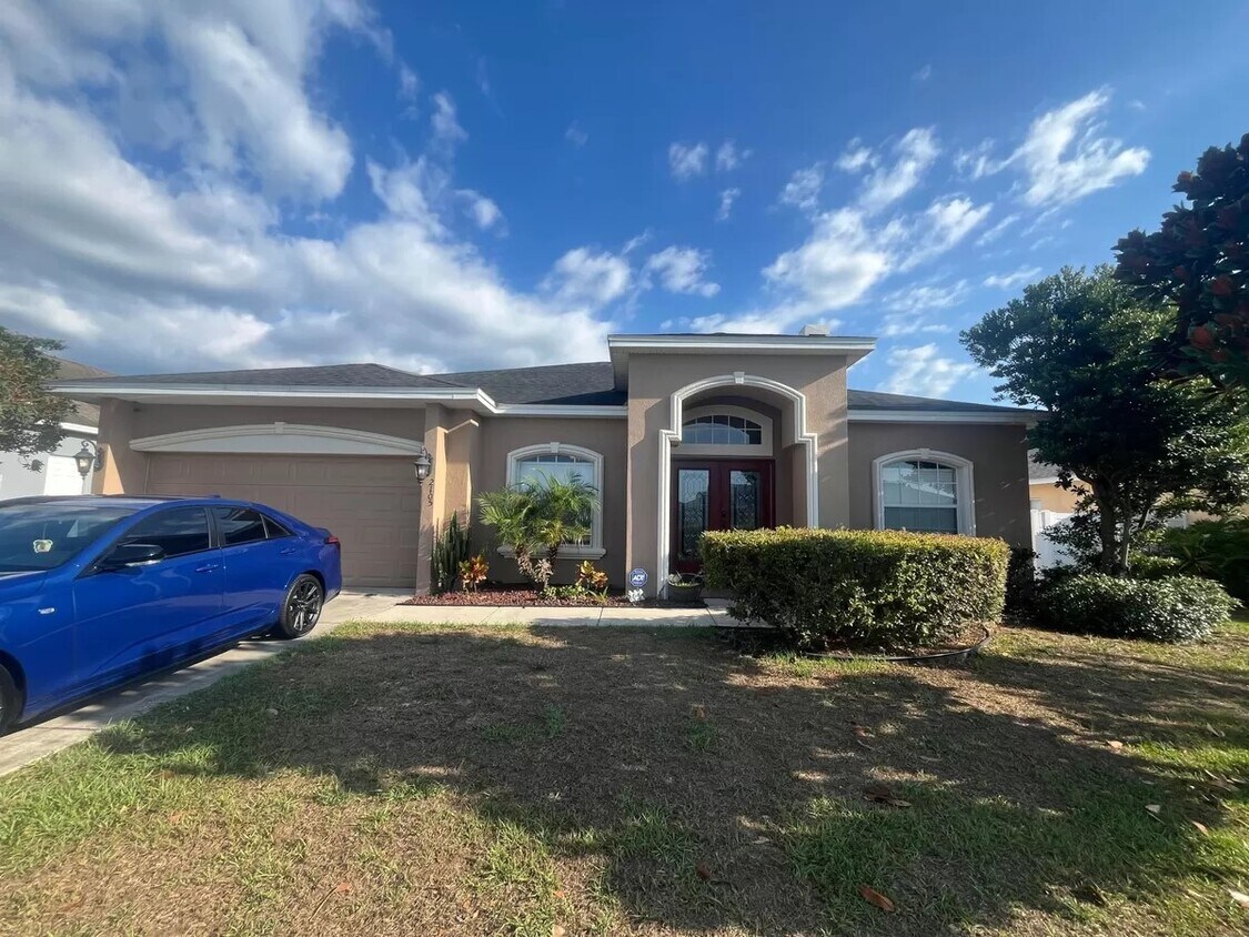Front of the house - 2105 Golden Meadow Way
