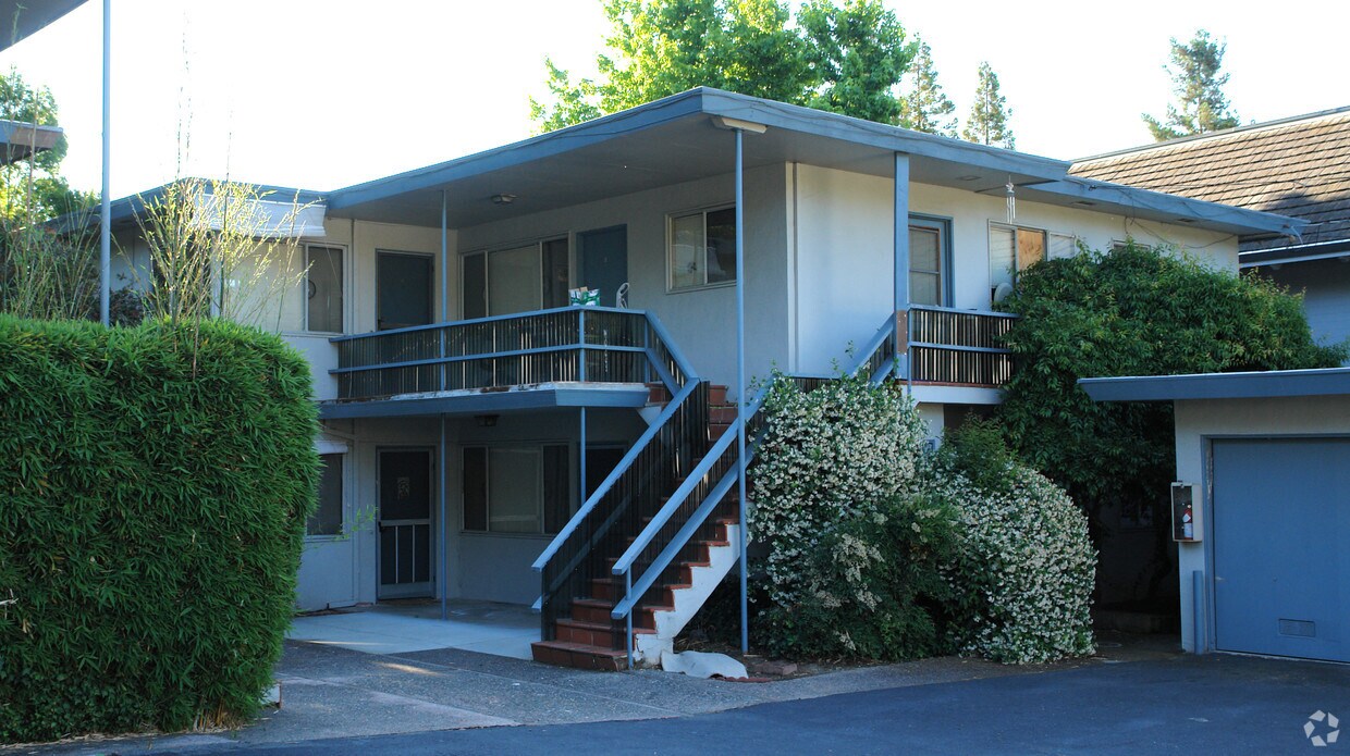 Foto del edificio - 972 Dolores Dr