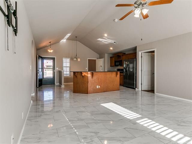 Foto del edificio - 15112 E 109th St N