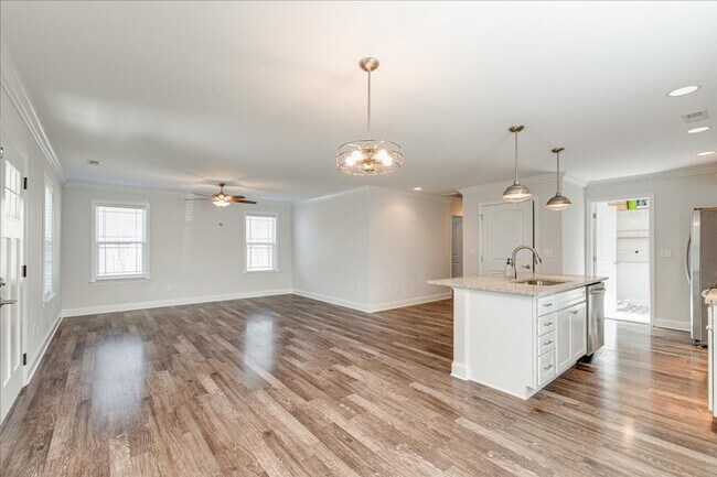 Foto del edificio - 1109 Pond St SE
