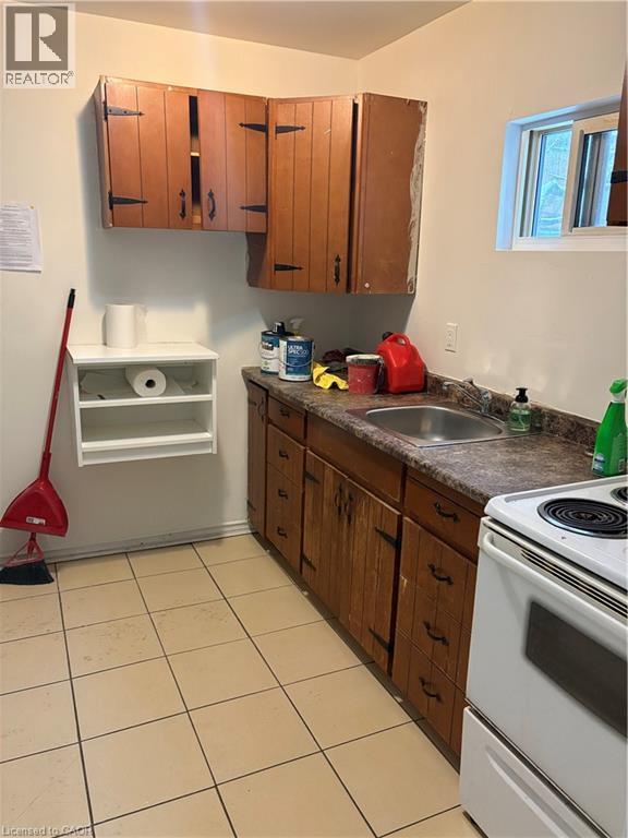 Photo du bâtiment - 608 King St E