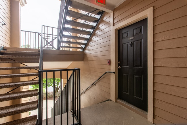 Building Photo - 13810 Sutton Park Dr N