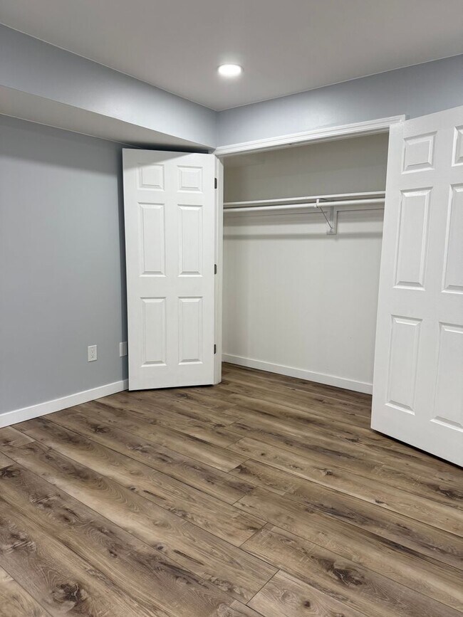 Foto del edificio - For Rent – 2 Bedroom, 1 Bathroom Apartment...
