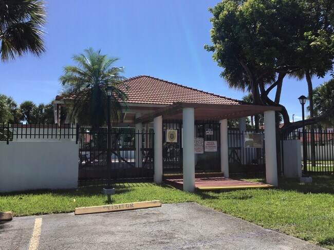 Building Photo - 15328 SW 77th Ln