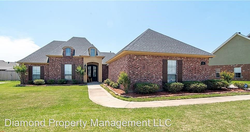 Foto principal - 4 br, 3 bath House - 108 Magnolia Chase Dr.