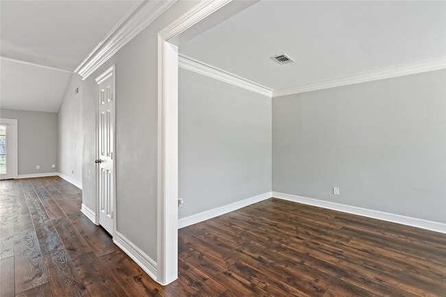 Foto del edificio - 5806 Ludington Dr