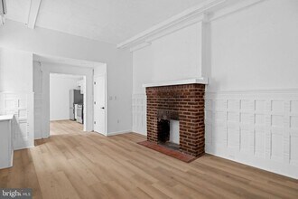 Building Photo - 1225 Spruce St