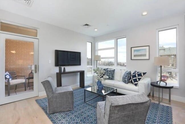 Building Photo - 1650 Commonwealth Ave