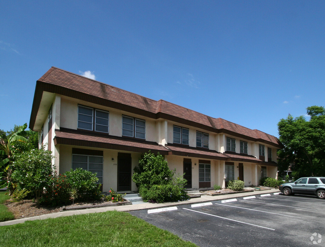 Fairway Oaks - Apartments in Sarasota, FL | Apartments.com