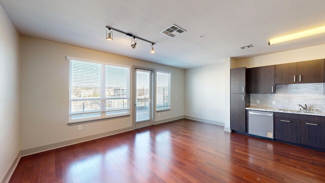 Interior Photo - 13th & Market